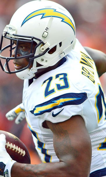RBs Ronnie Brown, William Powell join Texans' backfield